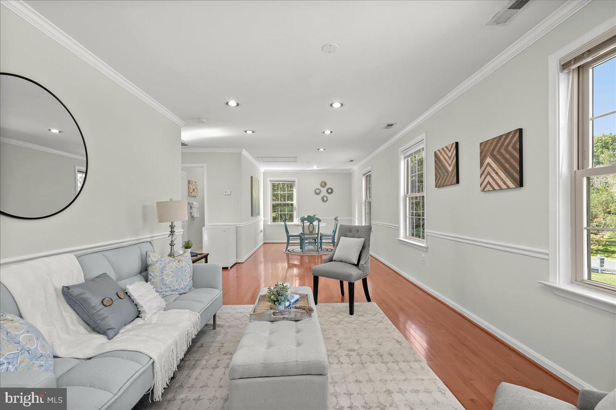 MERRYWOOD MANOR - Residential