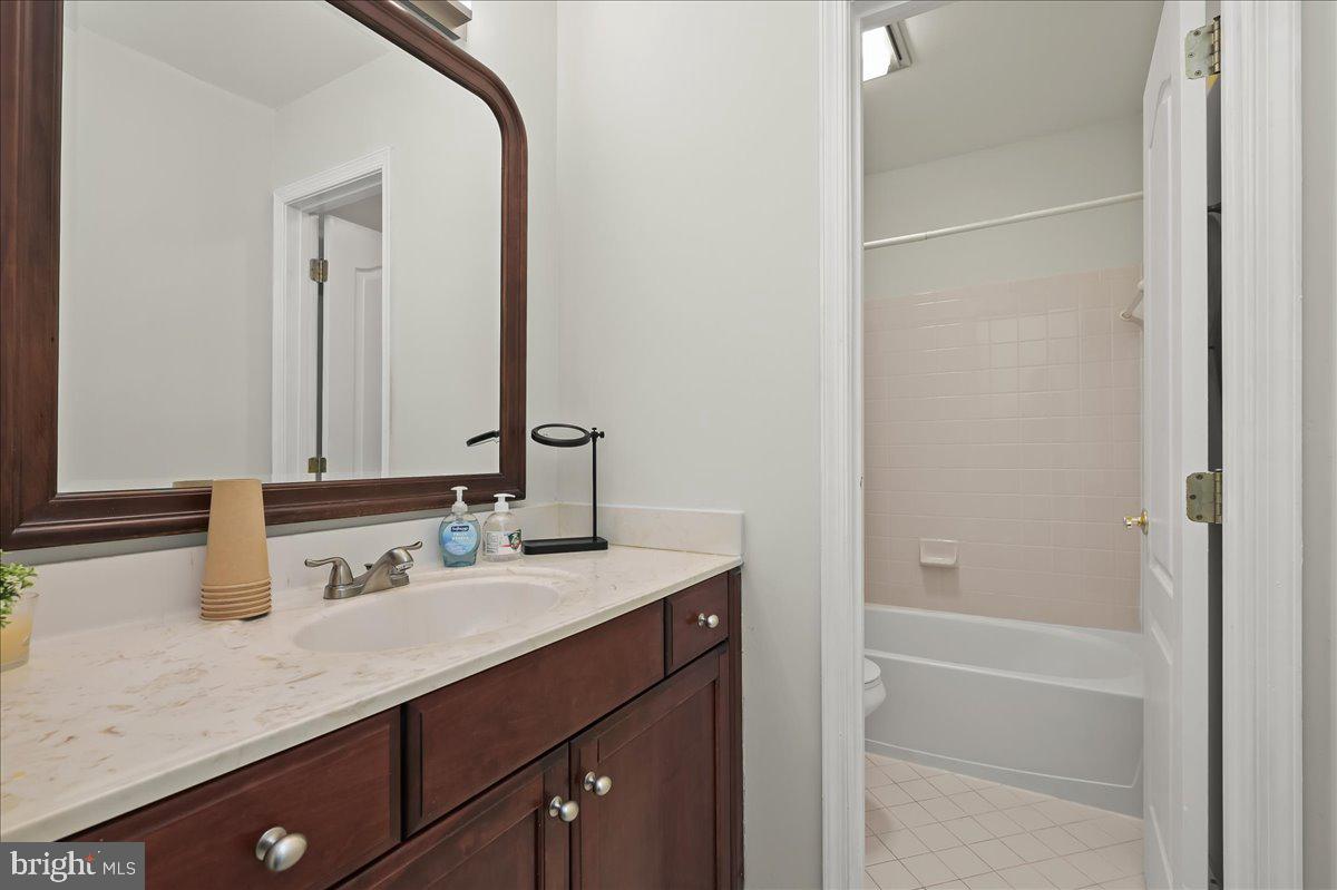 MERRYWOOD MANOR - Residential