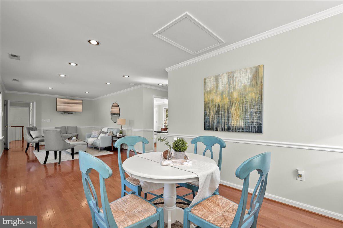 MERRYWOOD MANOR - Residential