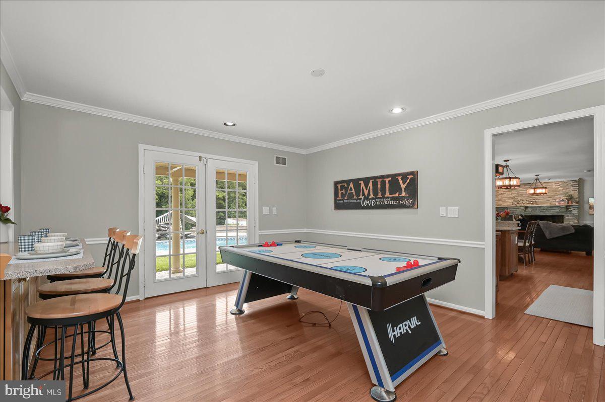 MERRYWOOD MANOR - Residential