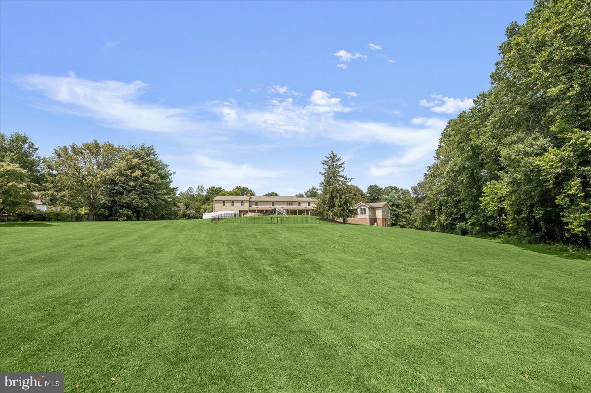 MERRYWOOD MANOR - Residential