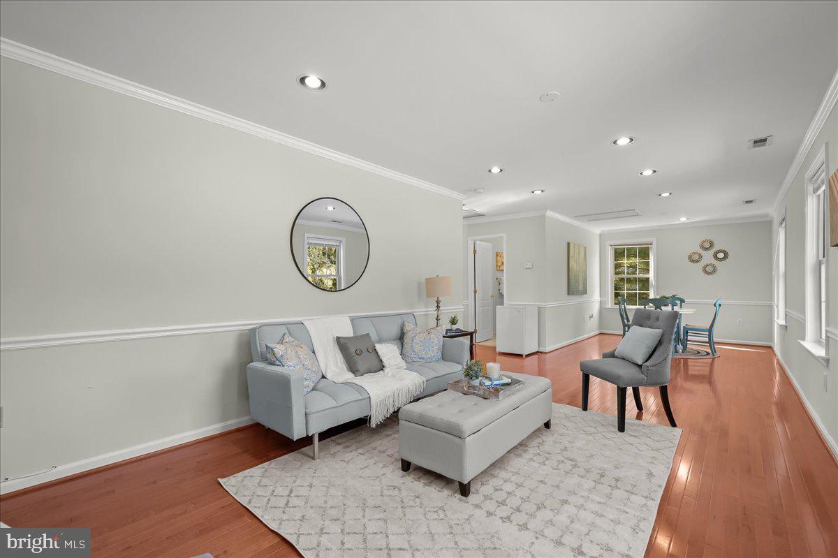 MERRYWOOD MANOR - Residential