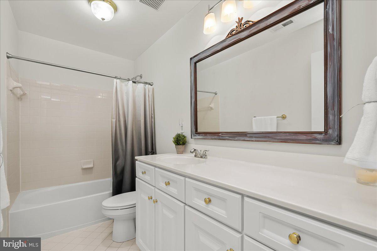 MERRYWOOD MANOR - Residential