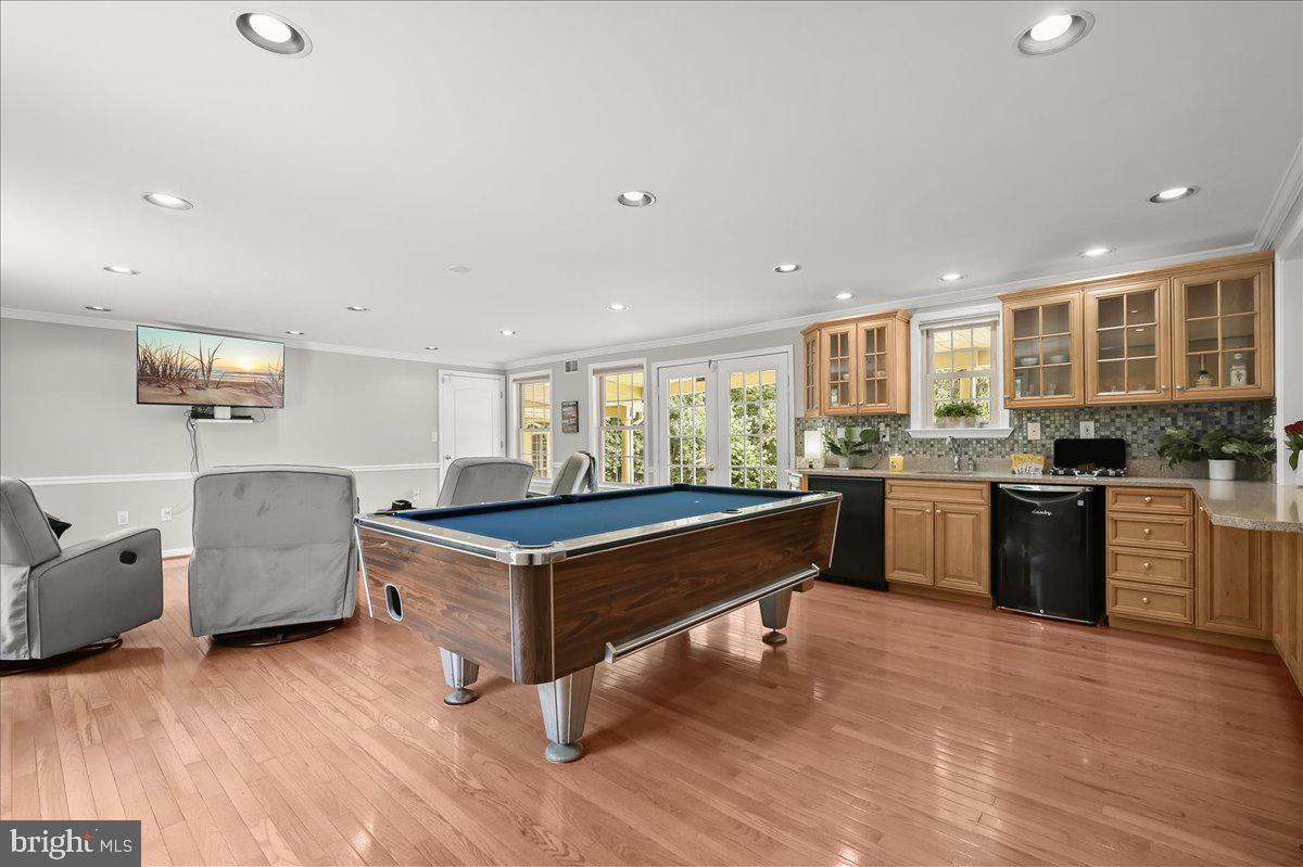 MERRYWOOD MANOR - Residential