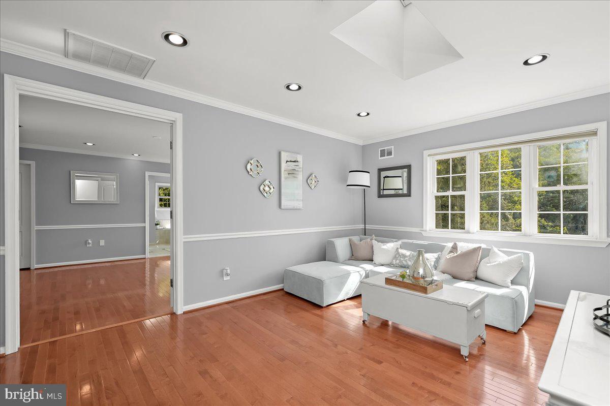 MERRYWOOD MANOR - Residential