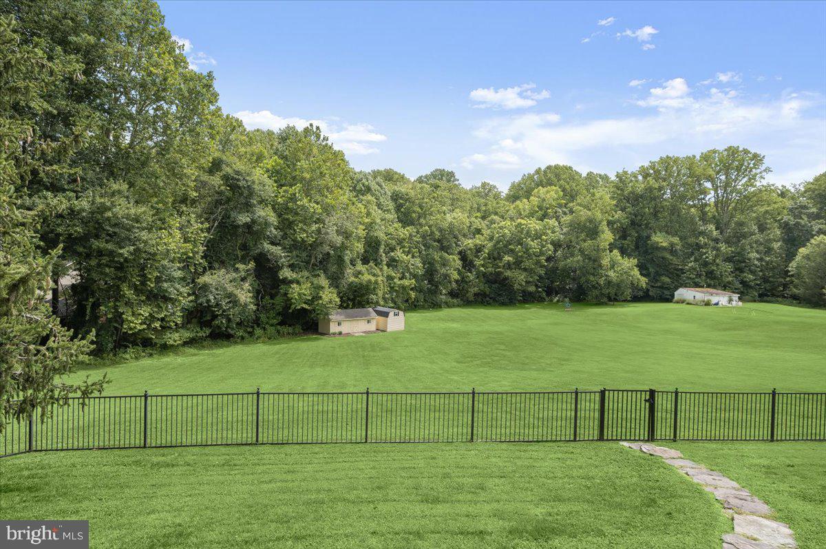 MERRYWOOD MANOR - Residential