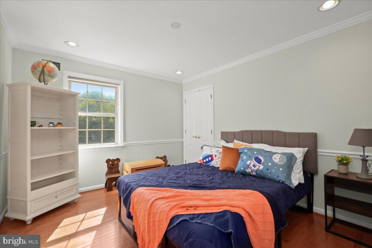 MERRYWOOD MANOR - Residential