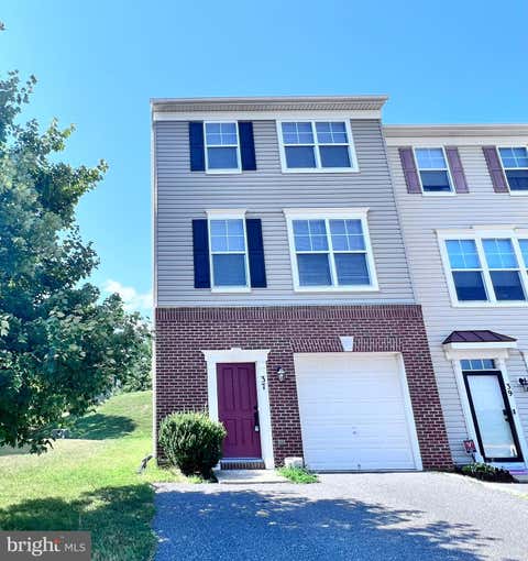Townhouse For Rent - 37 Rapidan Dr<br/> STAFFORD, VA 22554