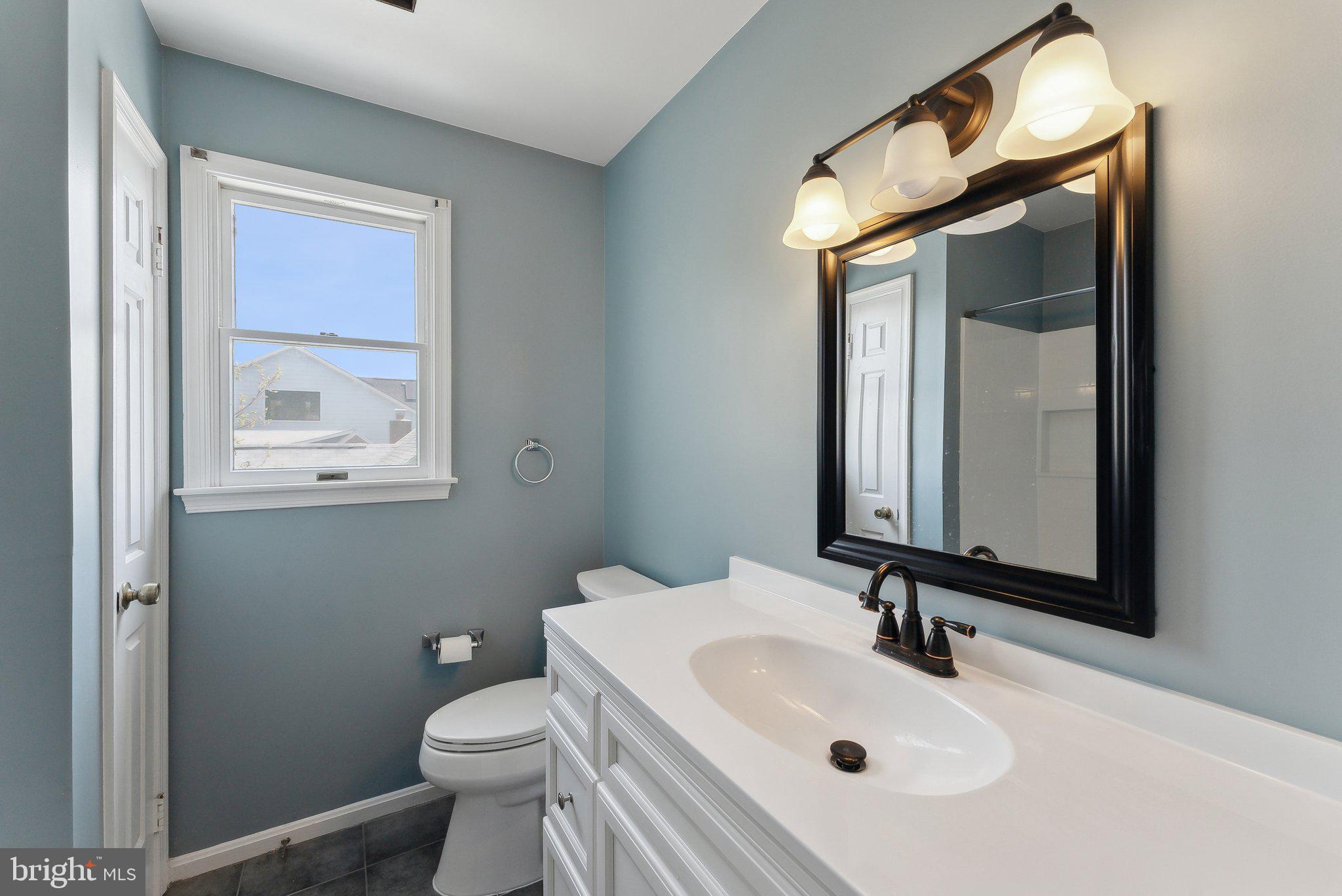 ADDISON HEIGHTS - Residential