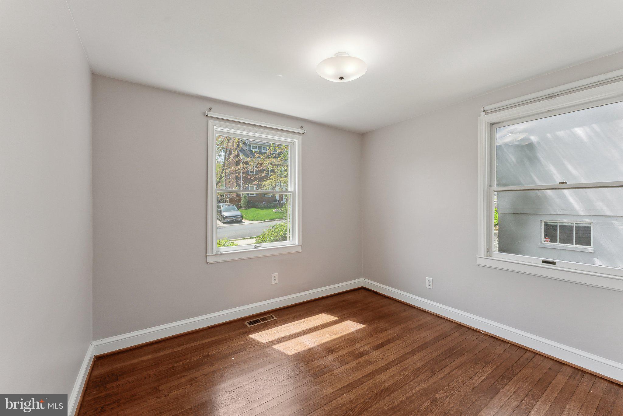 ADDISON HEIGHTS - Residential