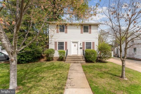 1023 21ST STREET S ARLINGTON VA 22202
