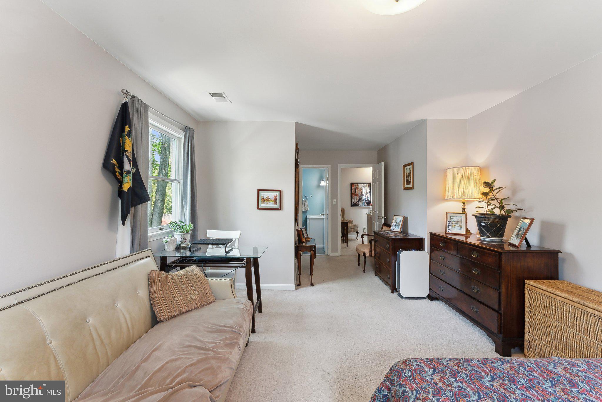 ADDISON HEIGHTS - Residential