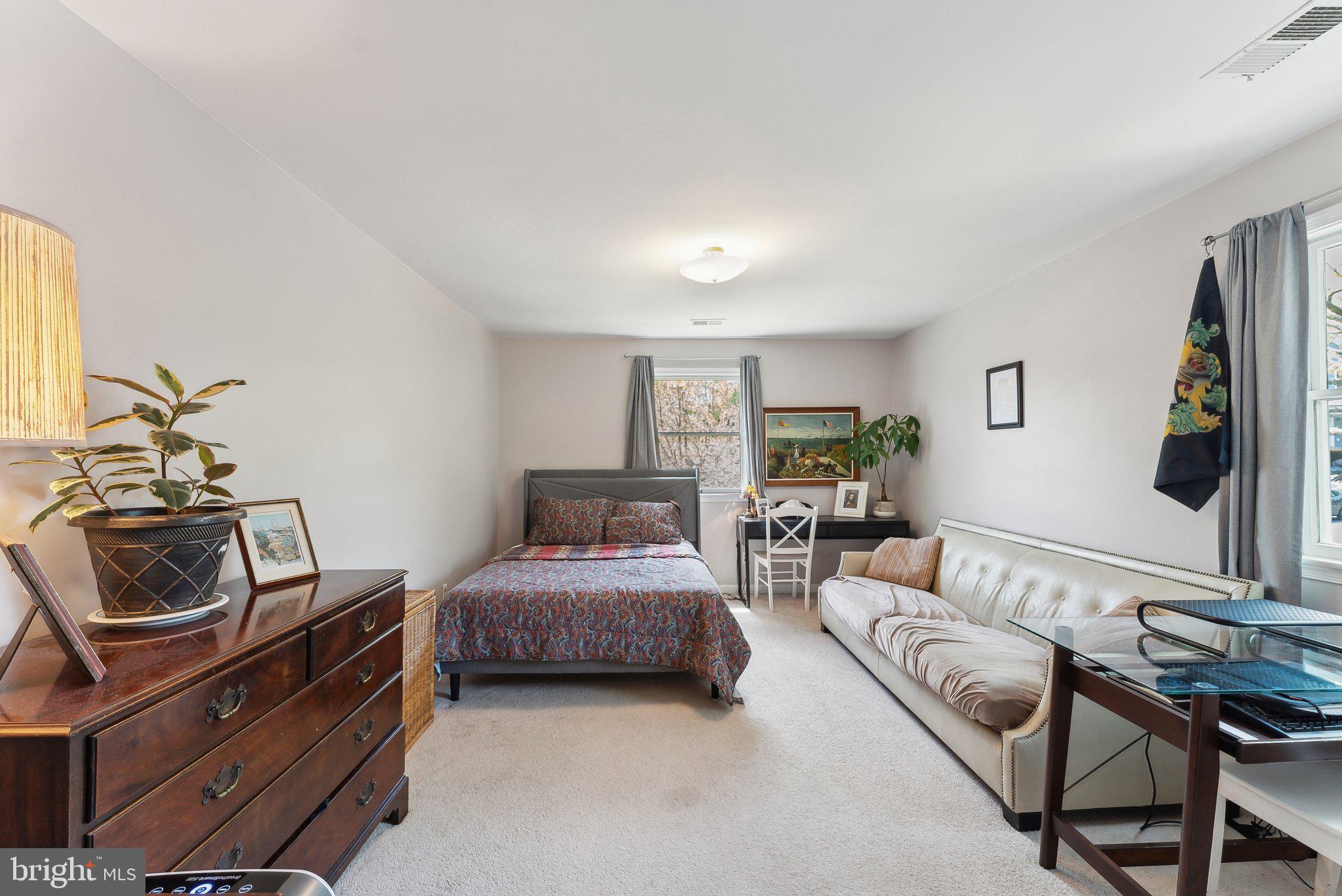 ADDISON HEIGHTS - Residential