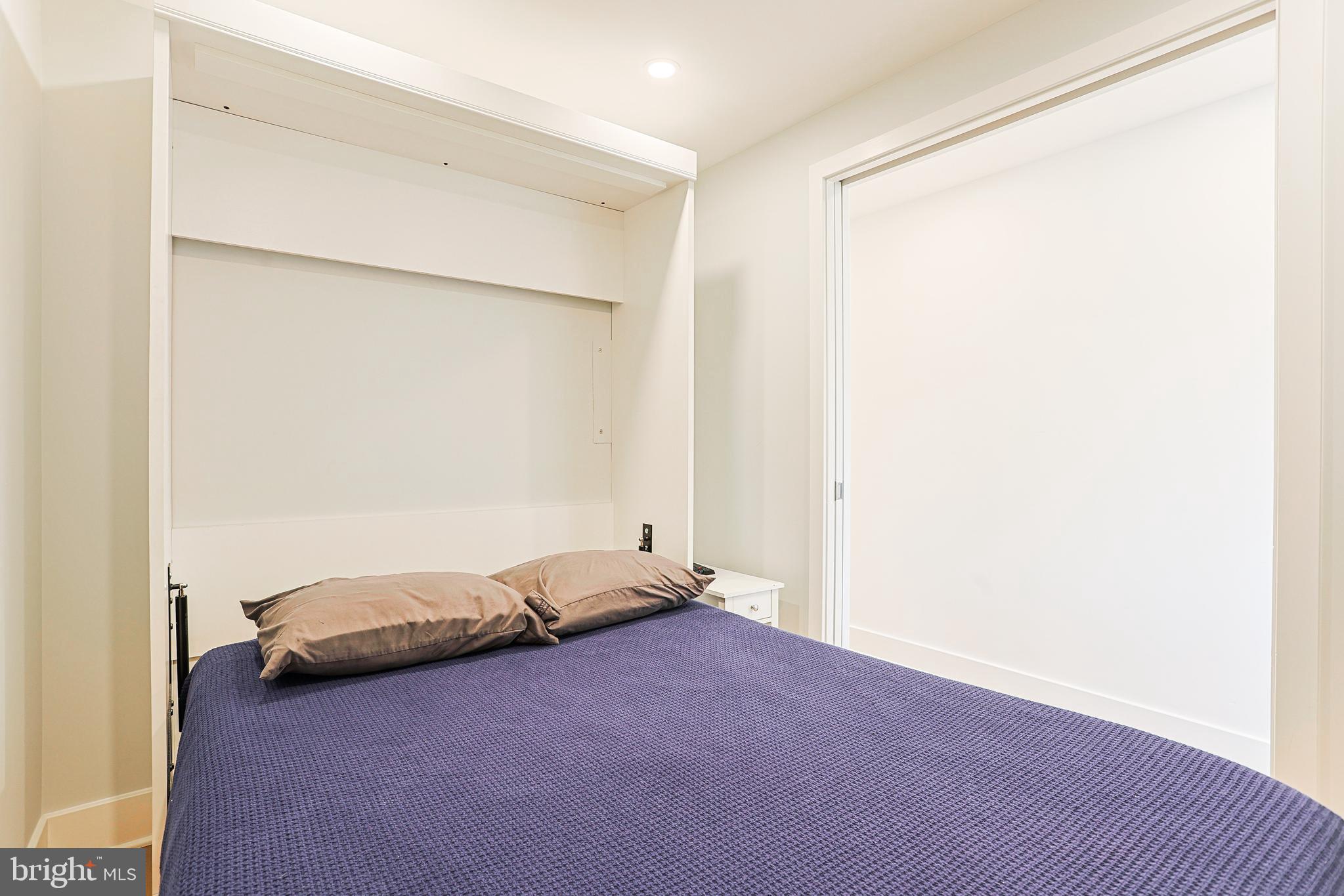 FAIRMOUNT - Residential Lease