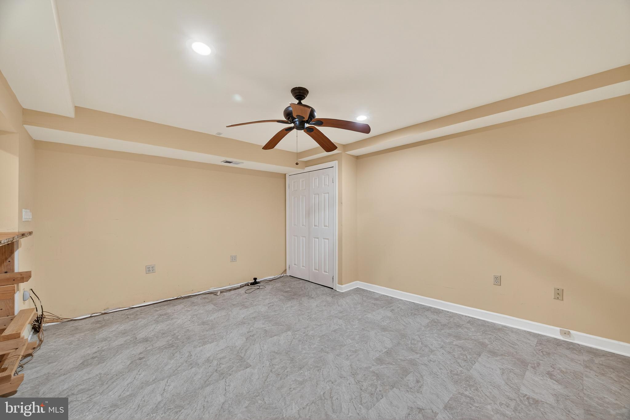 FAIRLAND - Residential Lease