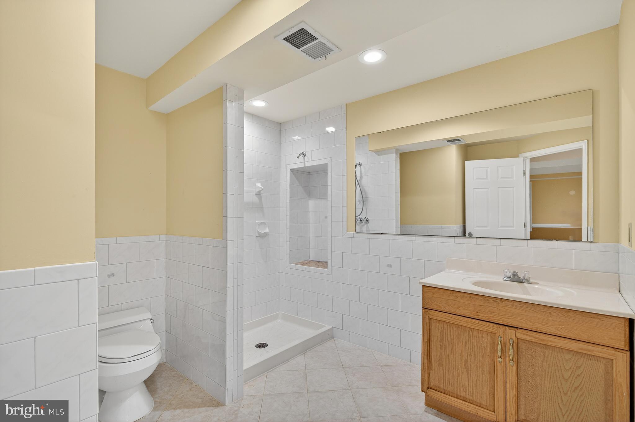 FAIRLAND - Residential Lease