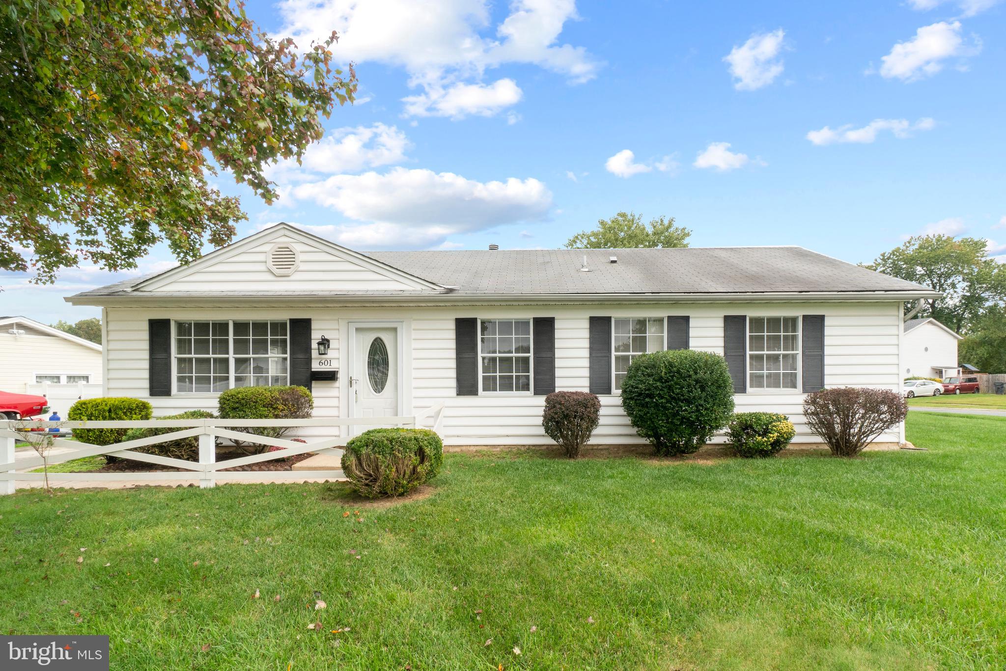 SCHOLAR WOODS - Residential