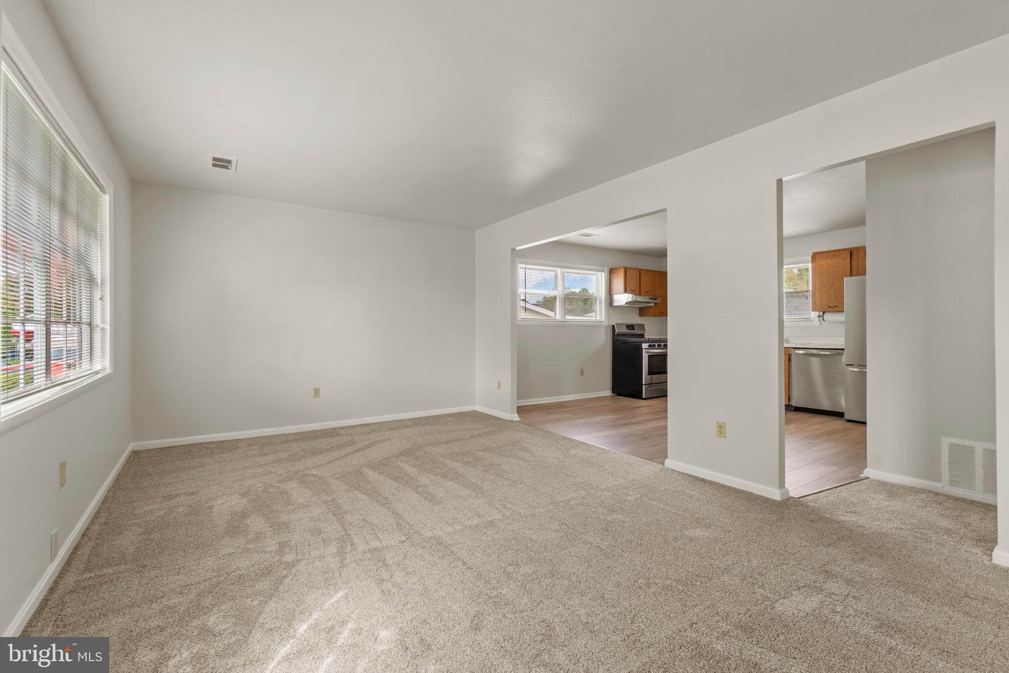 SCHOLAR WOODS - Residential