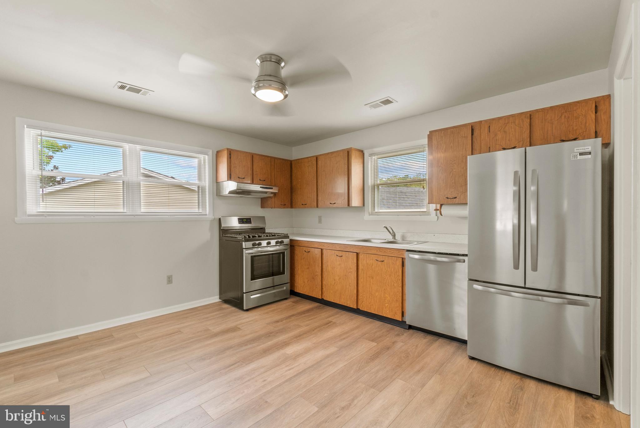 SCHOLAR WOODS - Residential