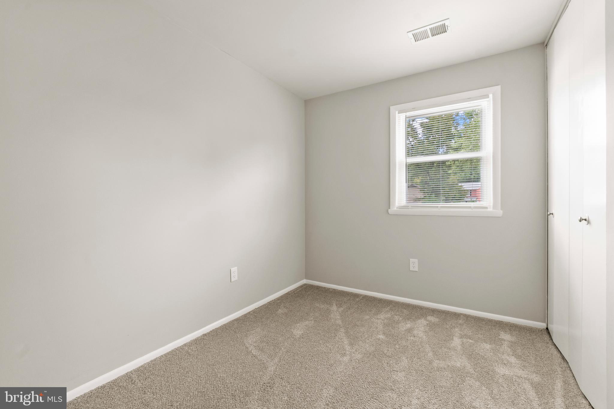 SCHOLAR WOODS - Residential