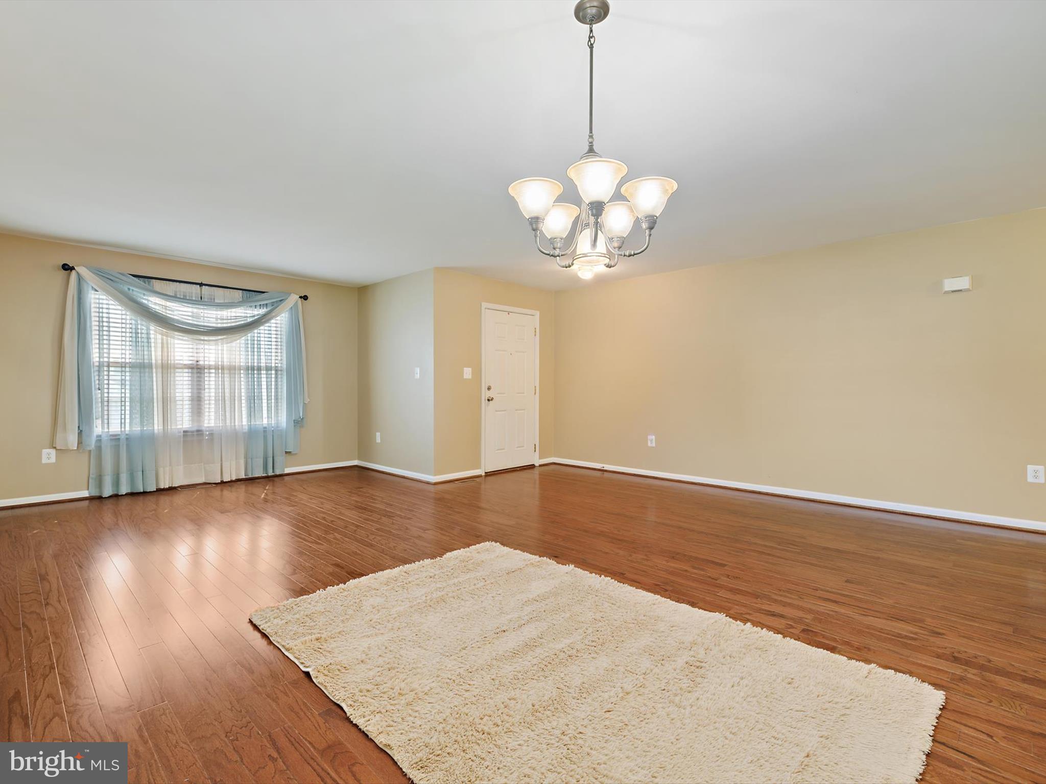 MAPLE GROVE - Residential