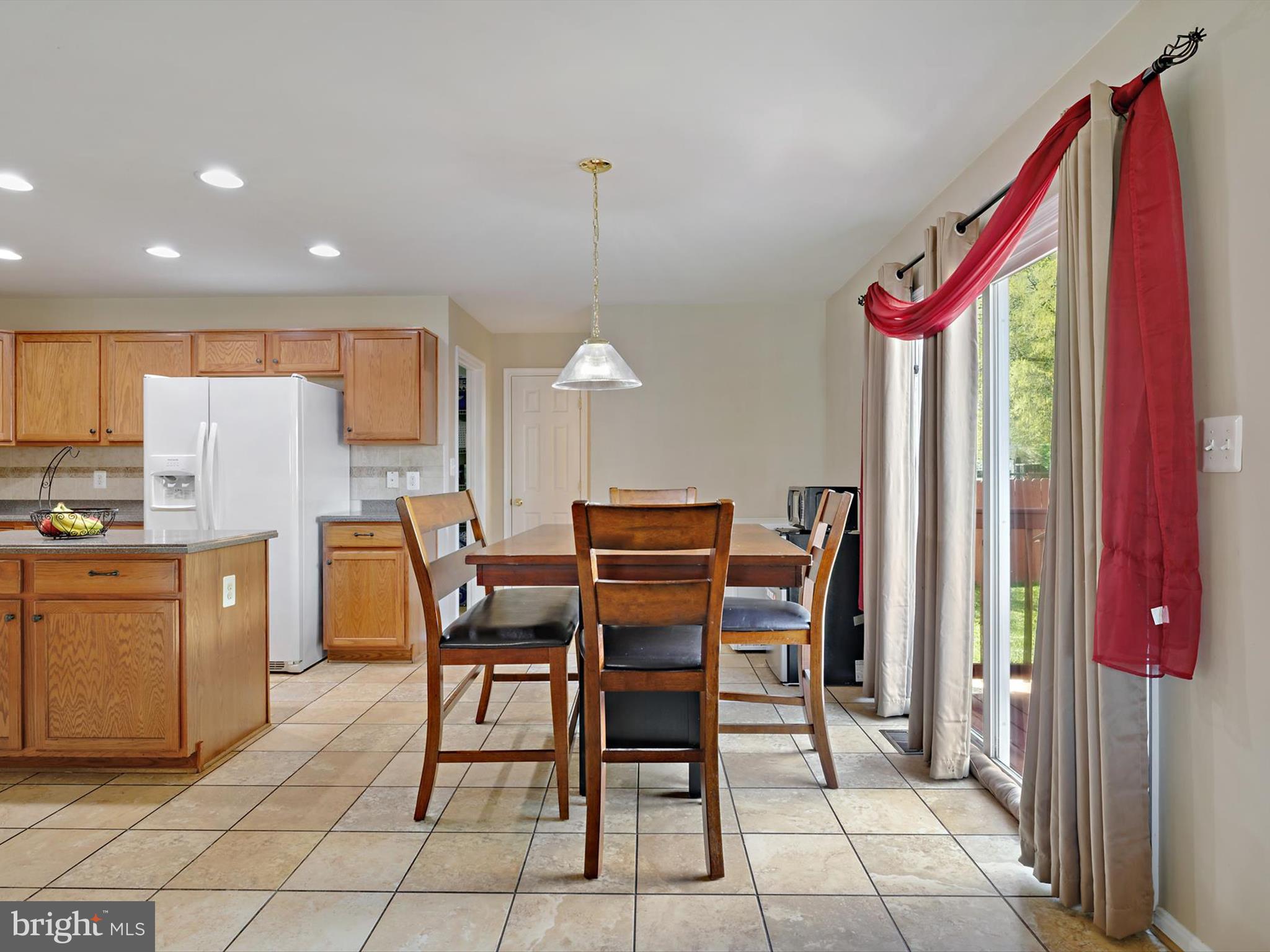 MAPLE GROVE - Residential