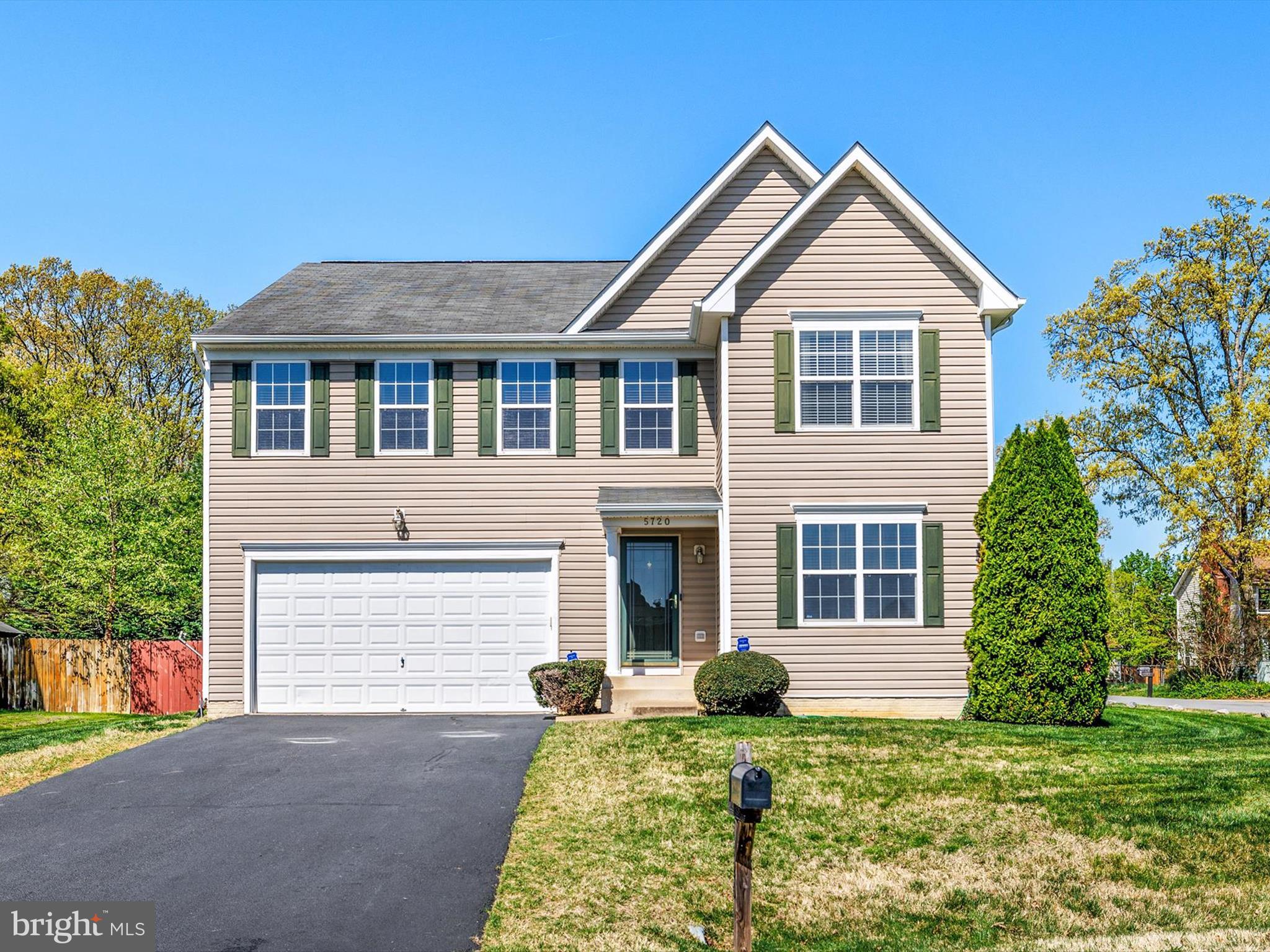 MAPLE GROVE - Residential