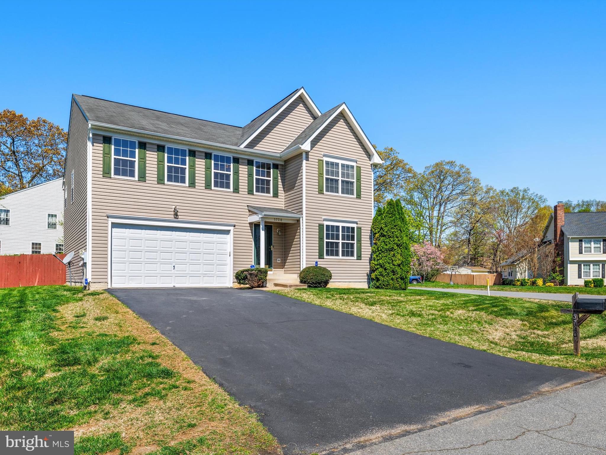 MAPLE GROVE - Residential