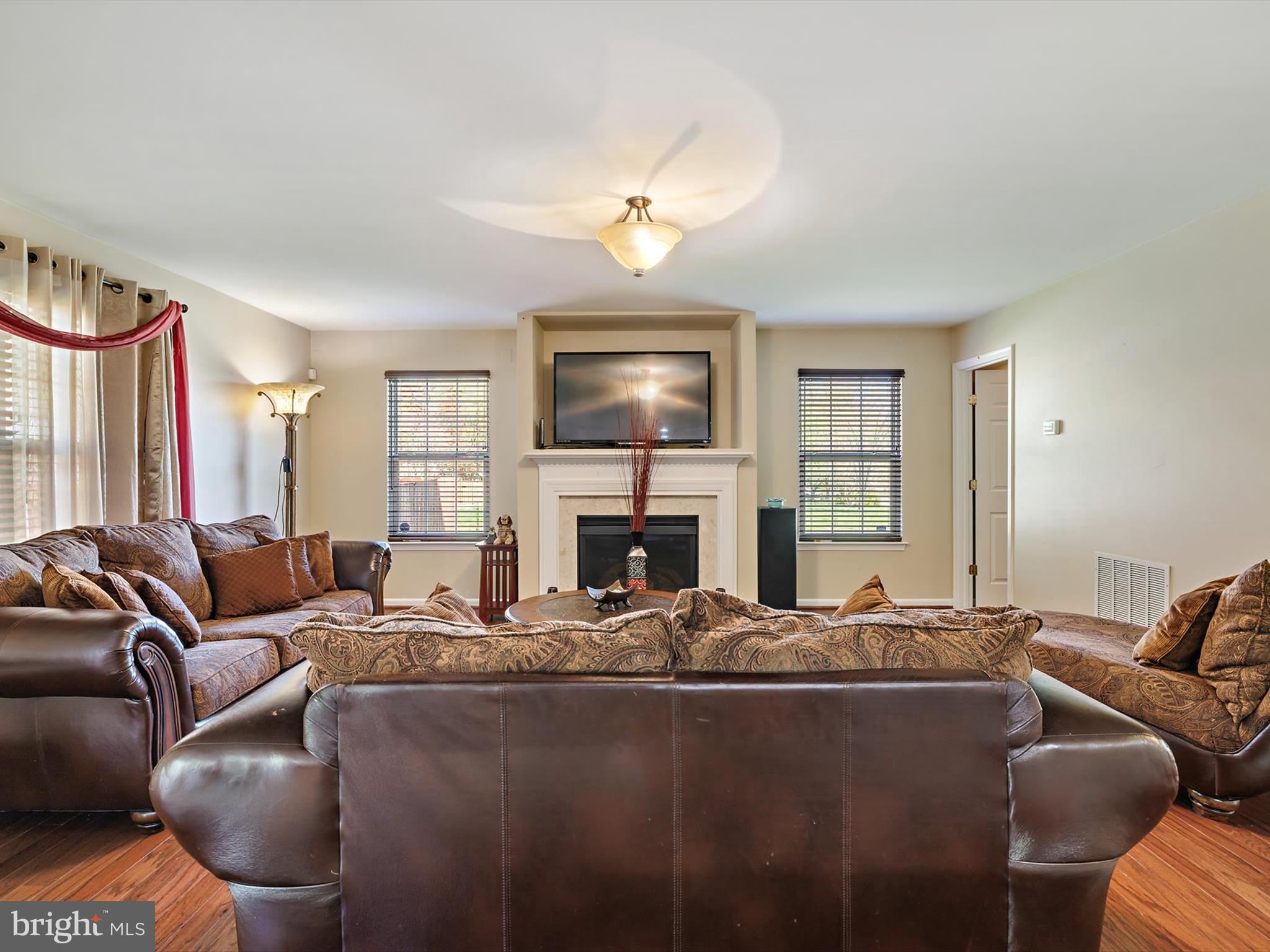 MAPLE GROVE - Residential