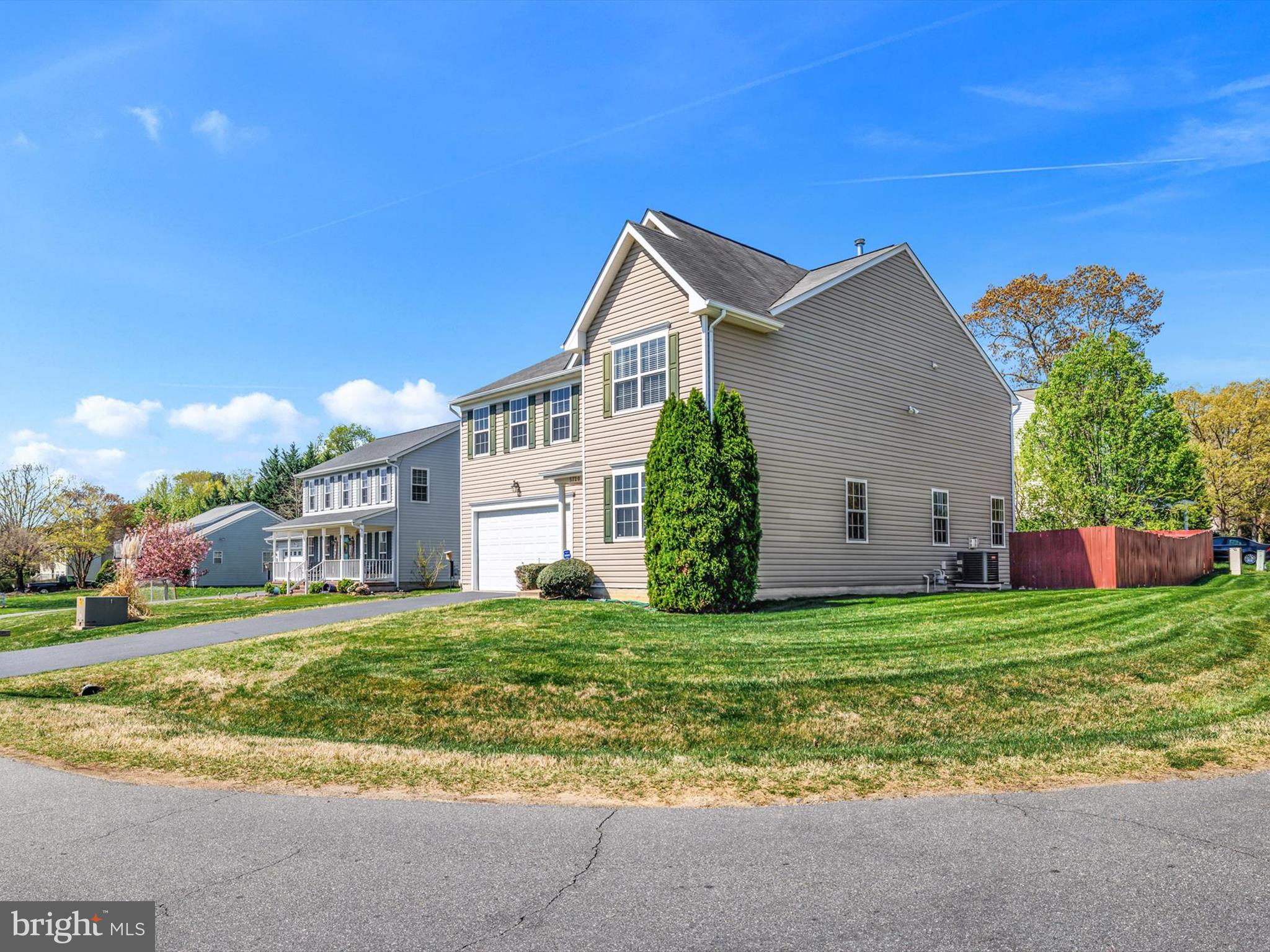 MAPLE GROVE - Residential