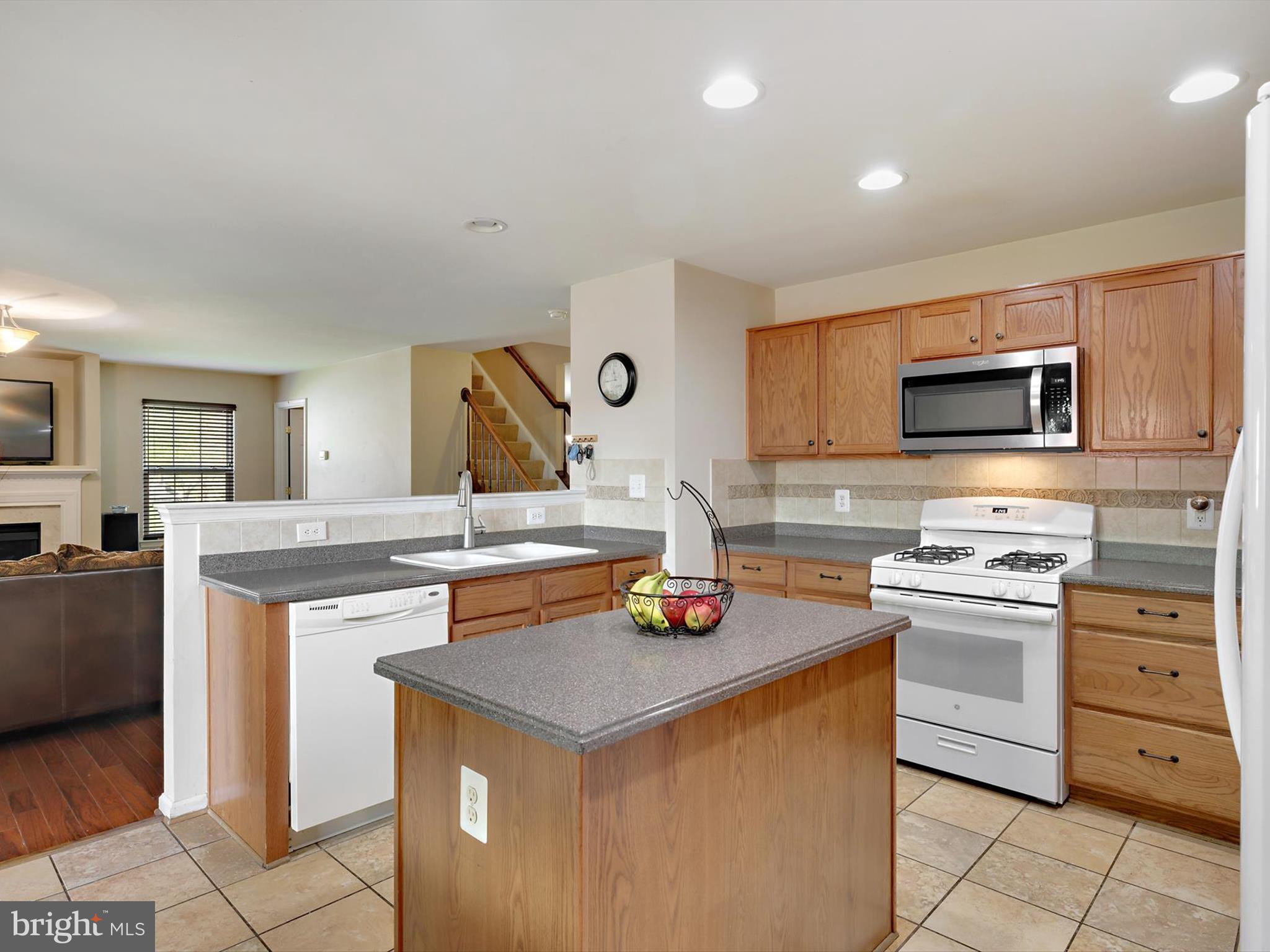 MAPLE GROVE - Residential