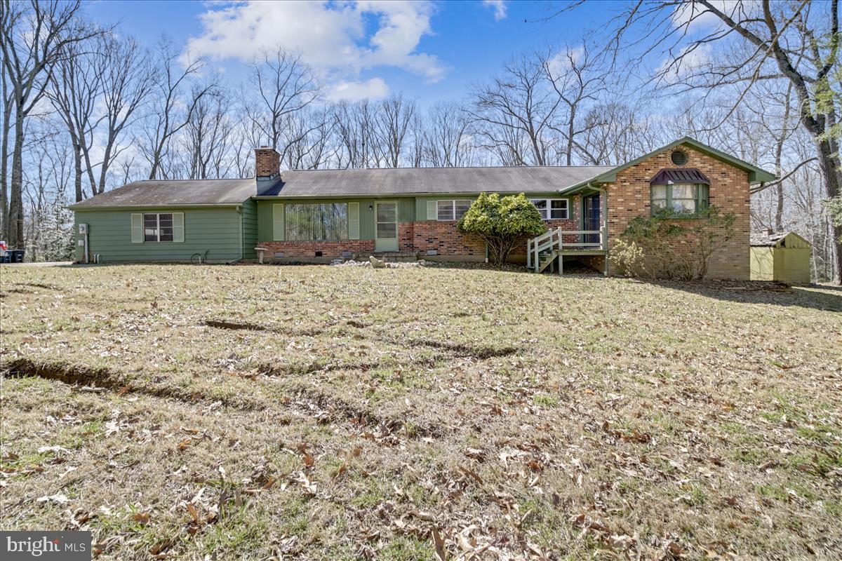 Live and own within the historic Piscataway Park System! Come view the opportunity that is being offered to bring this "diamond in the rough" located on 7+/- private acres up to the standards of your imagination. Blissfully situated within The MOYAONE RESERVE, an environmentally protected area of close to 2000 acres where 200+ home and landowners have agreed to restrict building lot size to at least 5+ acres for garden and home, to restrict the cutting and clearing of trees beyond the needed space of the home, driveway and garden. The first public - private cooperative agreement between landowners and the National Park Foundation beginning in the 1940's-1950's, this Conservation Community provides landowners with a beautiful environment, with the convenience of a location of less than 30 miles south from Washington D.C. and within 30 minutes of The National Harbor. Part of the Mount Vernon Viewshed, visitors to Mount Vernon view and enjoy an unspoiled river view of woodland, riverside farms and spectacular wetlands wildlife! Private land within the authorized park boundary and near the National Colonial Farm, and across from Hard Bargain Farm, opportunities to live and be a part of such a unique community are rare! Being "SOLD AS-IS" please reach out with any questions.