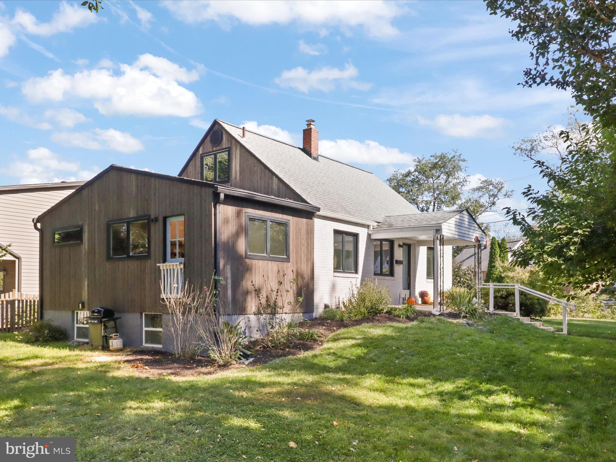 7324 ELMWOOD DRIVE