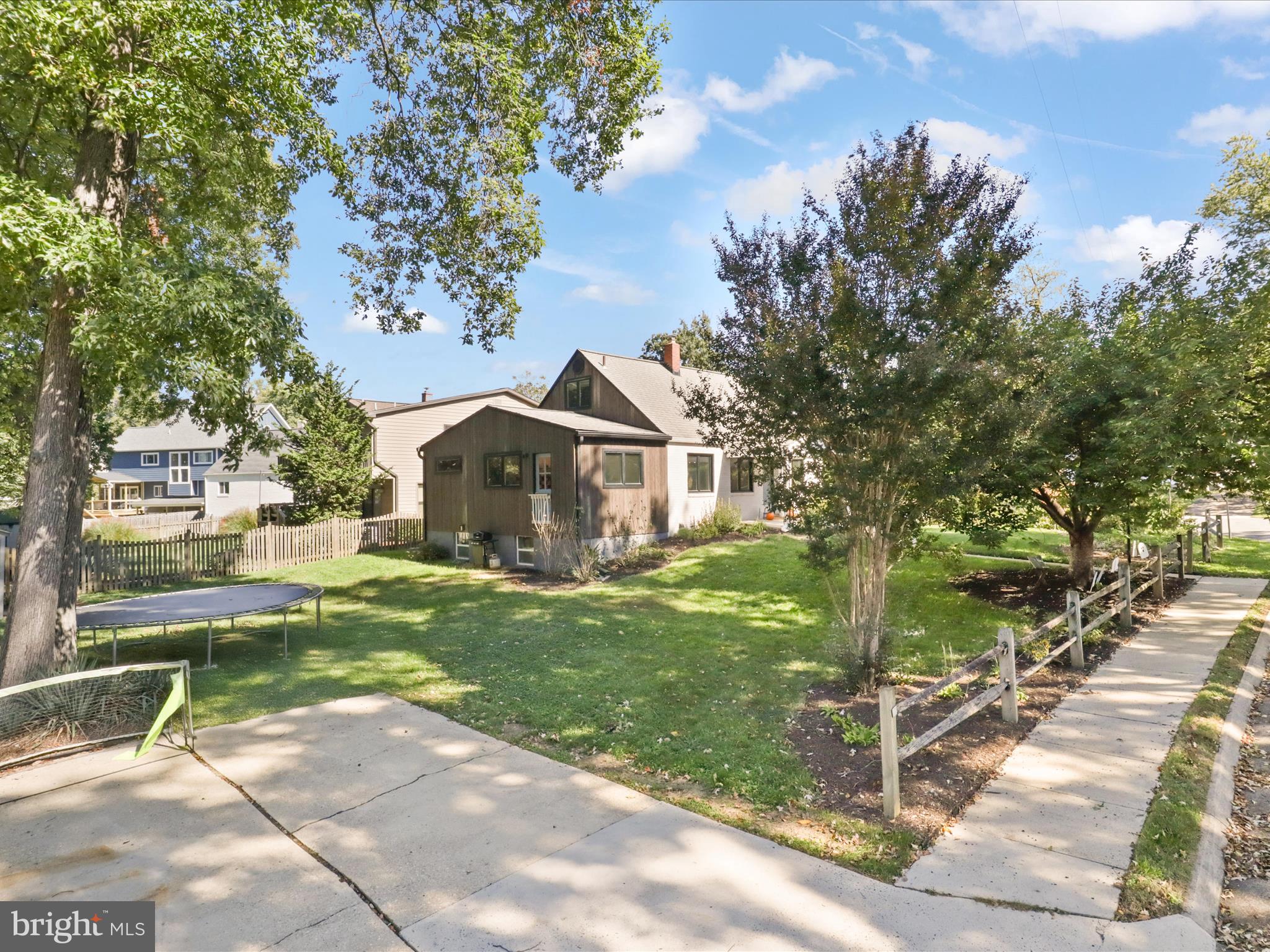 7324 ELMWOOD DRIVE