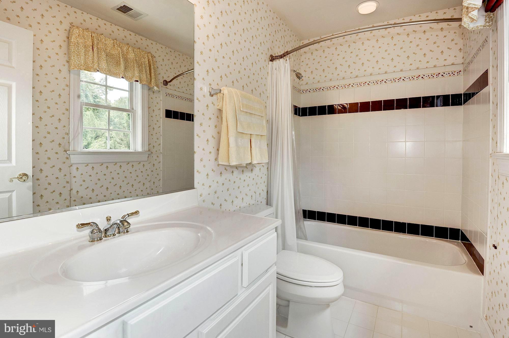 INGLESIDE - Residential