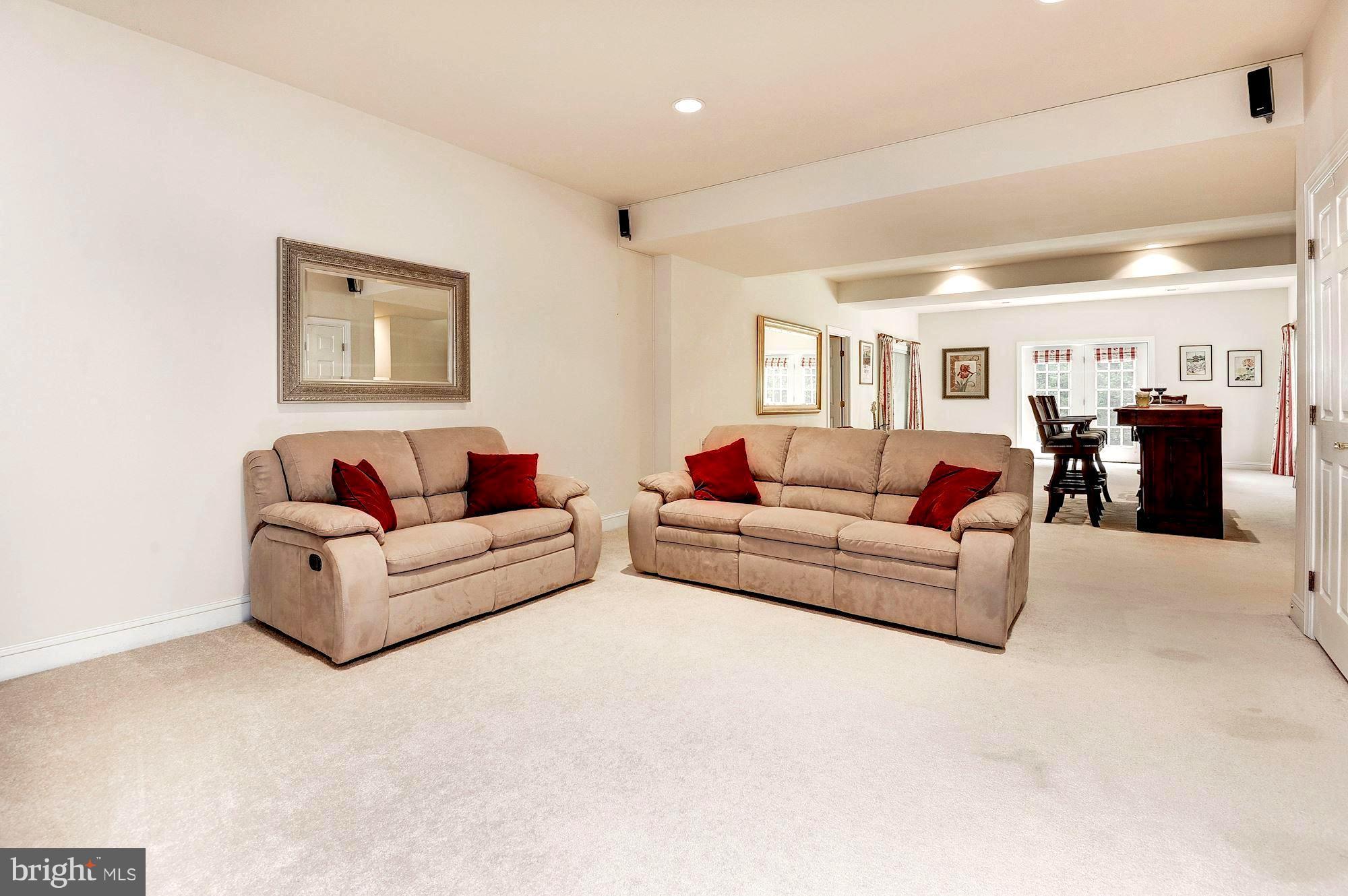 INGLESIDE - Residential