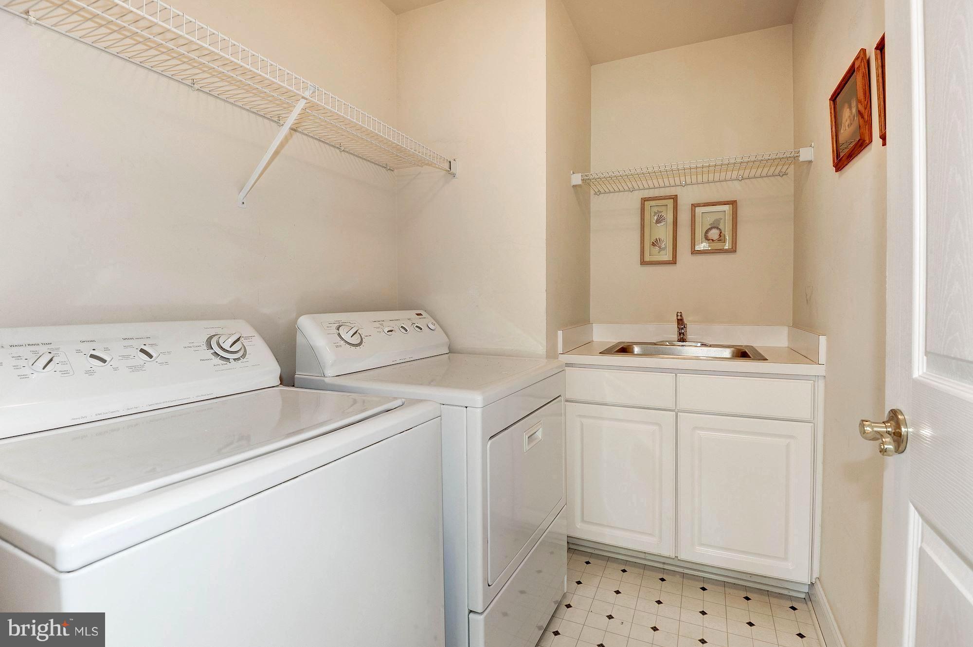 INGLESIDE - Residential