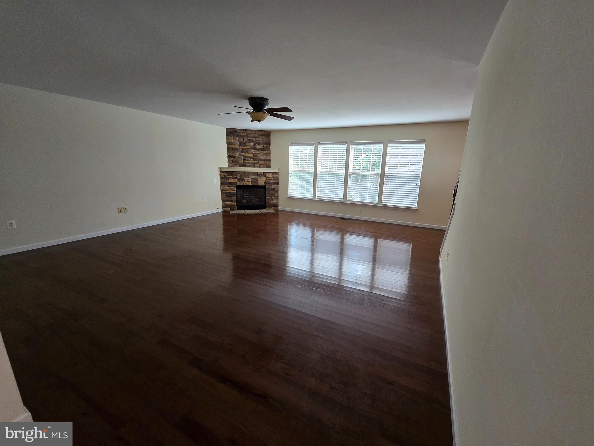 ENGLAND RUN NORTH - Residential Lease