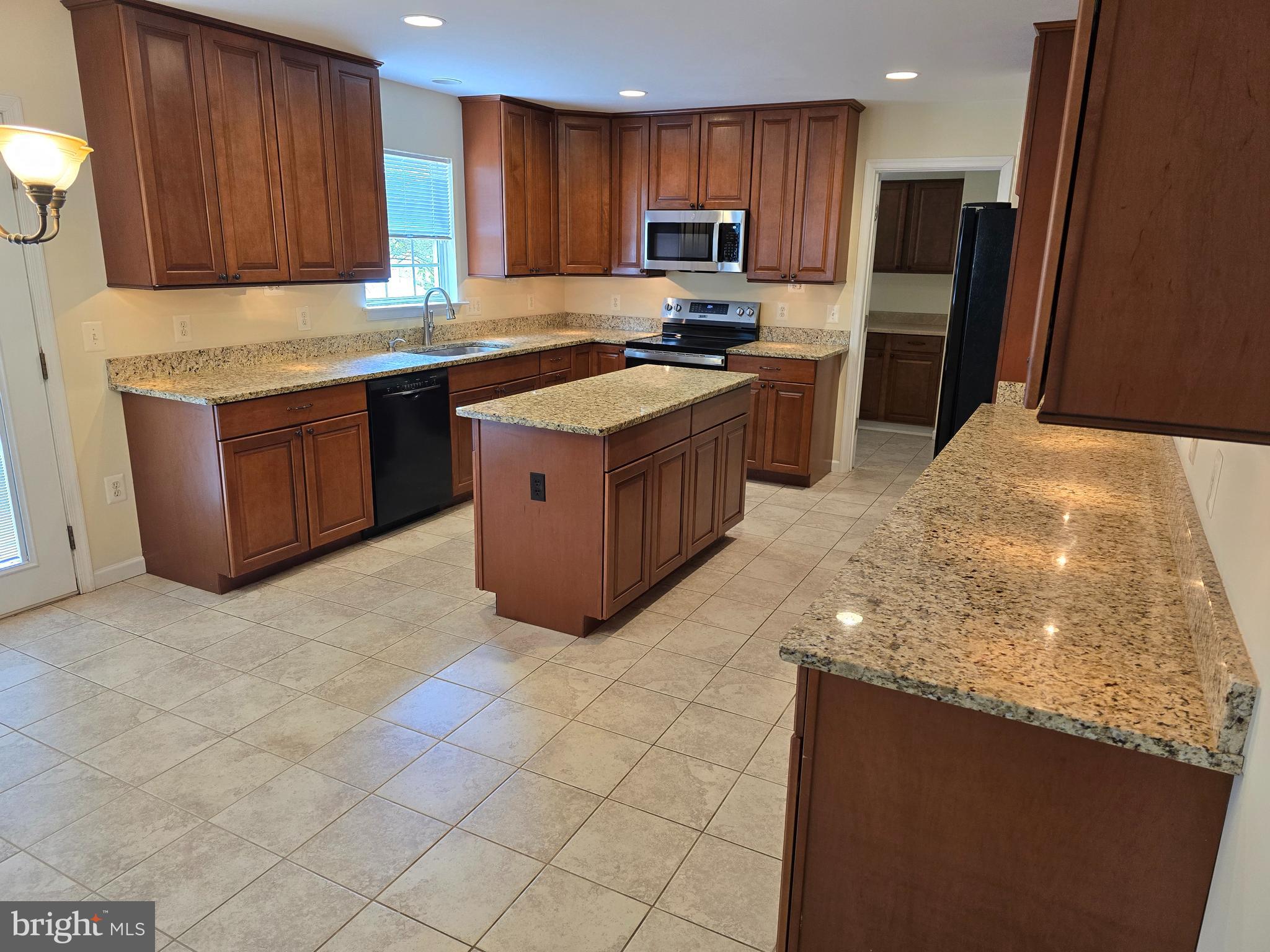 ENGLAND RUN NORTH - Residential Lease