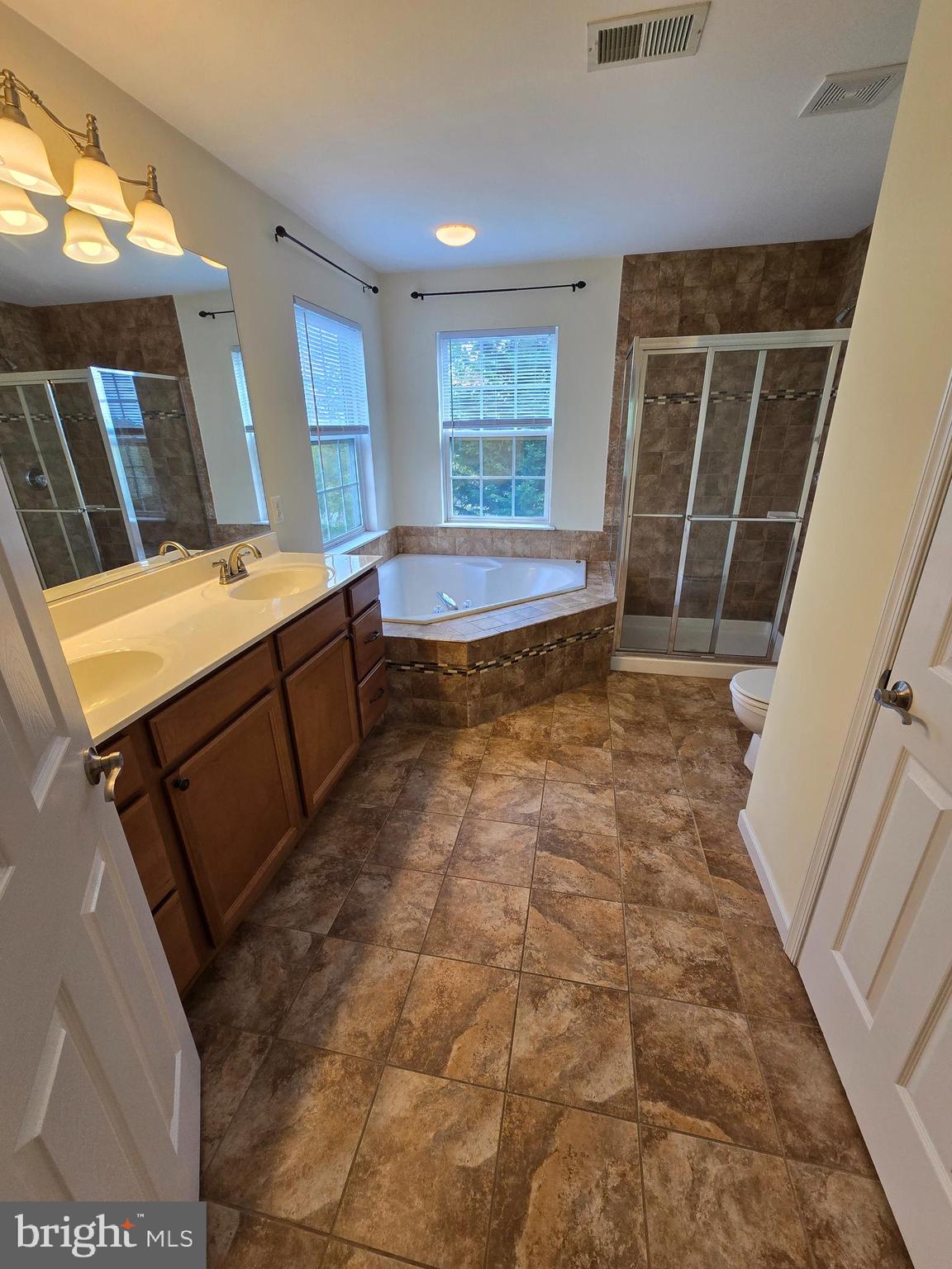 ENGLAND RUN NORTH - Residential Lease