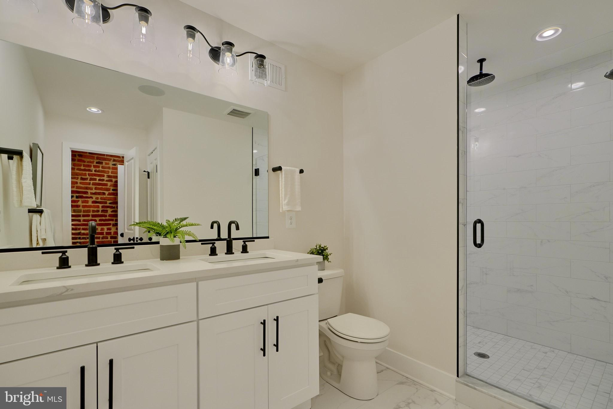 BUTCHERS HILL - Residential