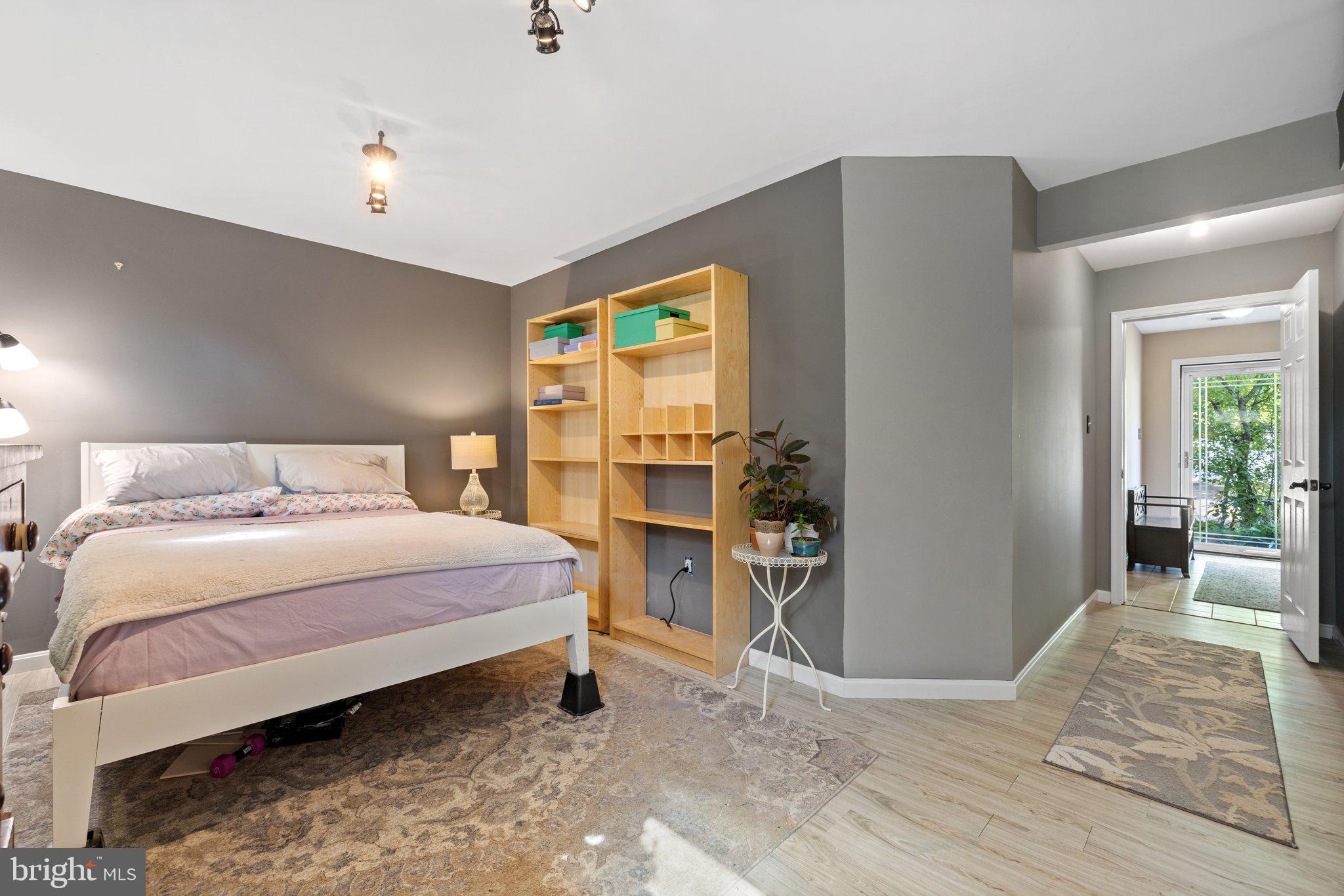 THE MEWS AT MENLOUGH - Residential