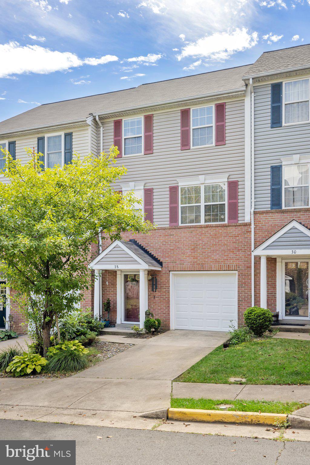 THE MEWS AT MENLOUGH - Residential