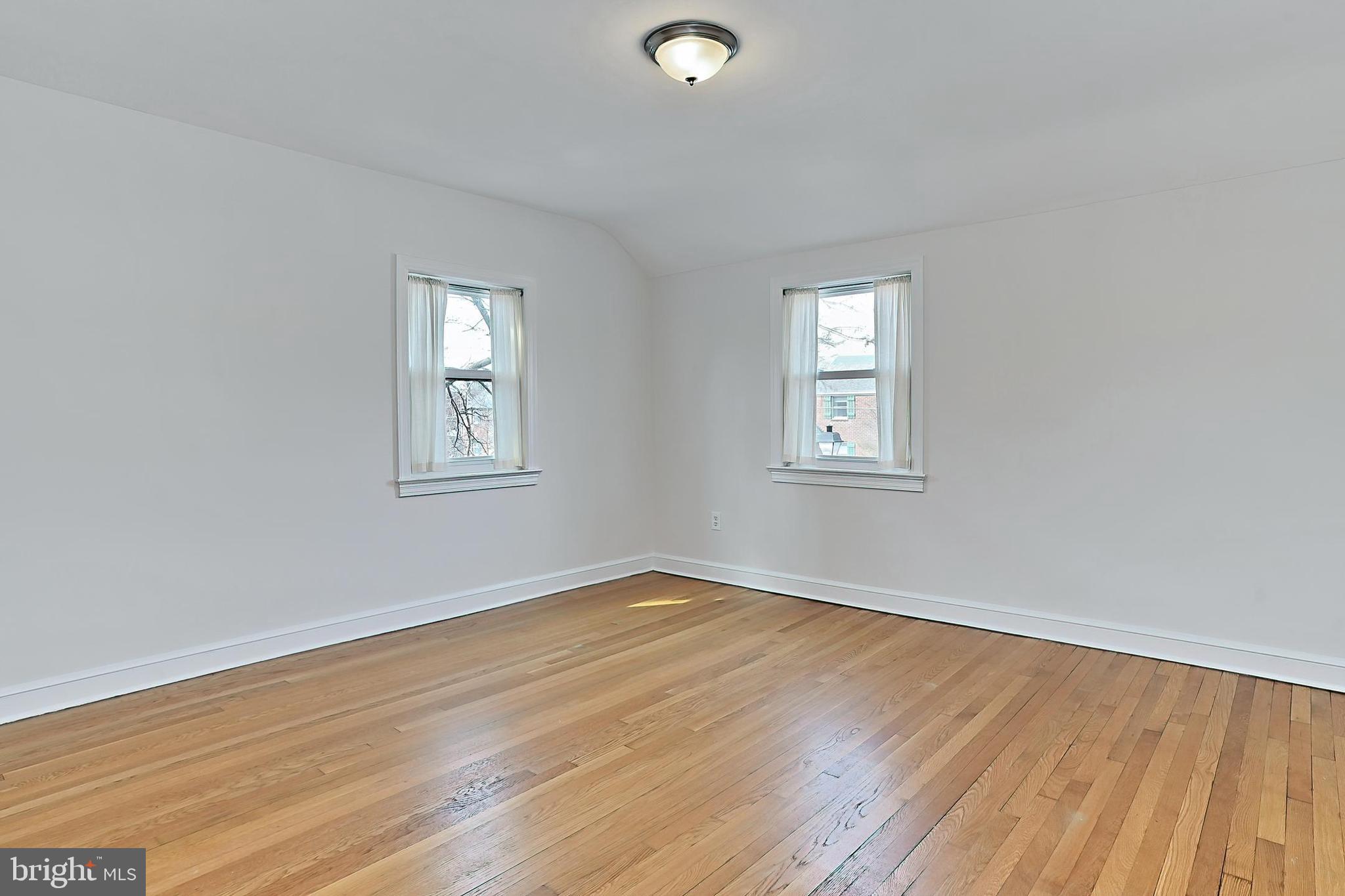 ARLINGTON FOREST - Residential