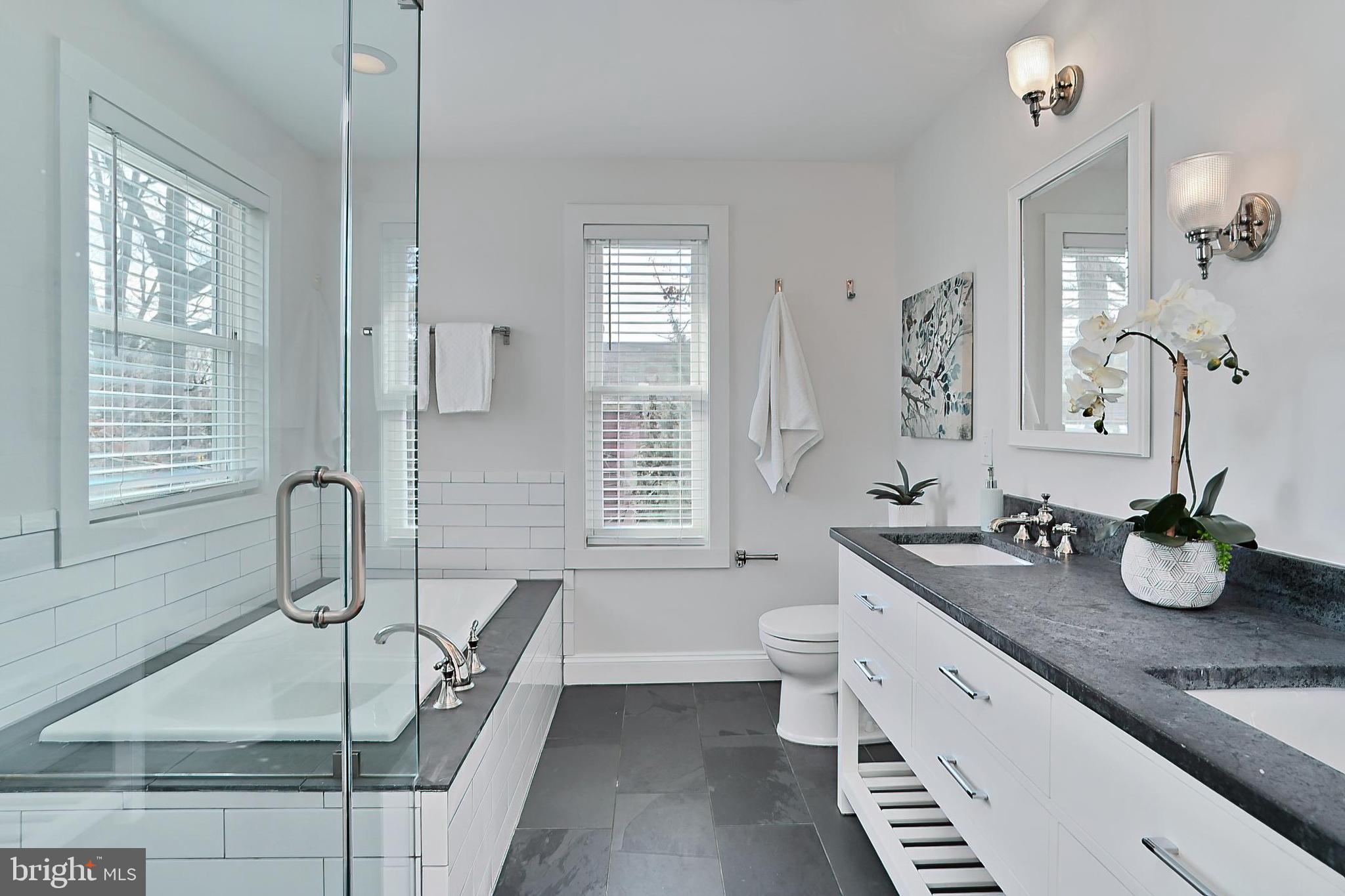 ARLINGTON FOREST - Residential