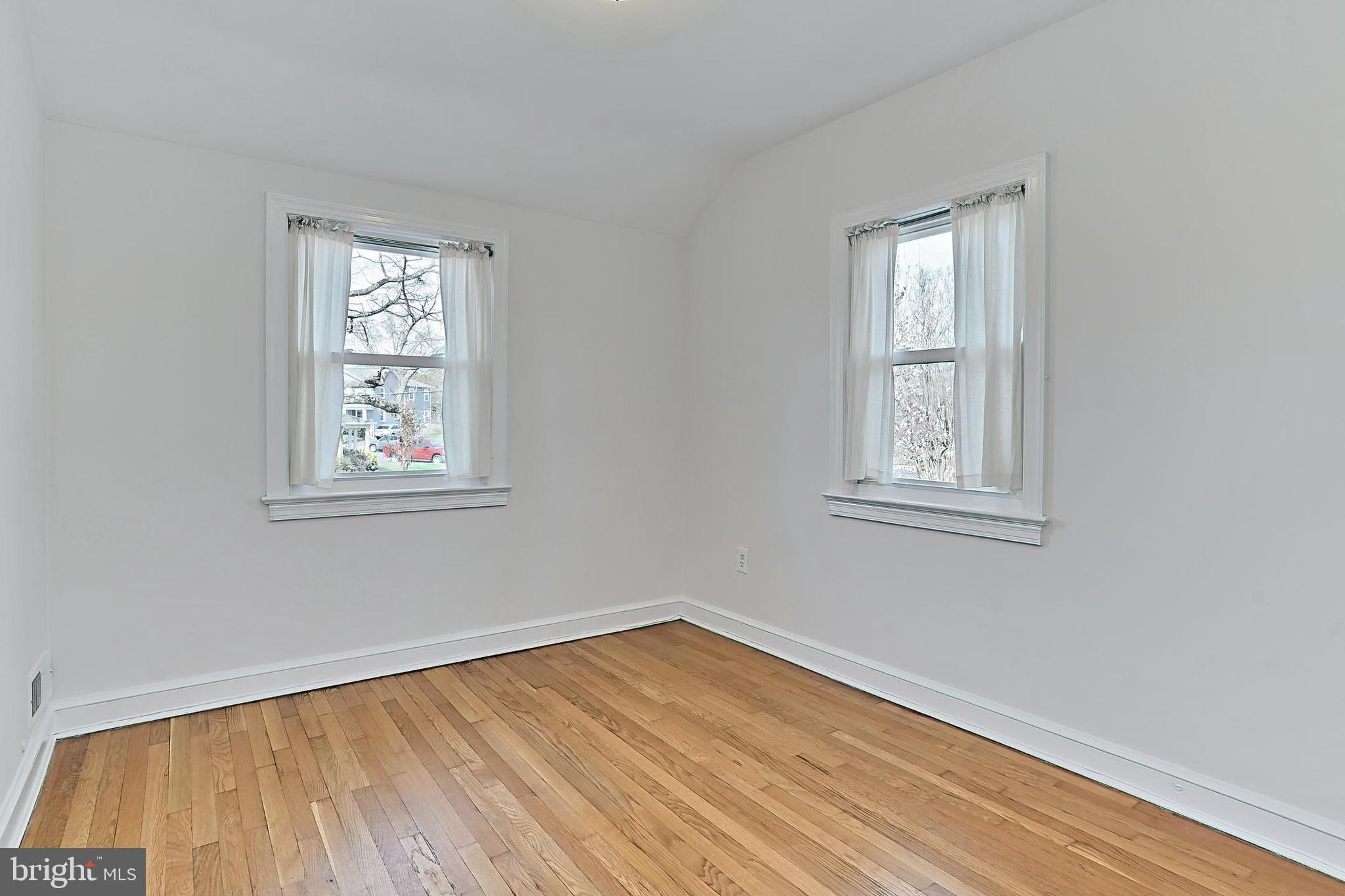 ARLINGTON FOREST - Residential