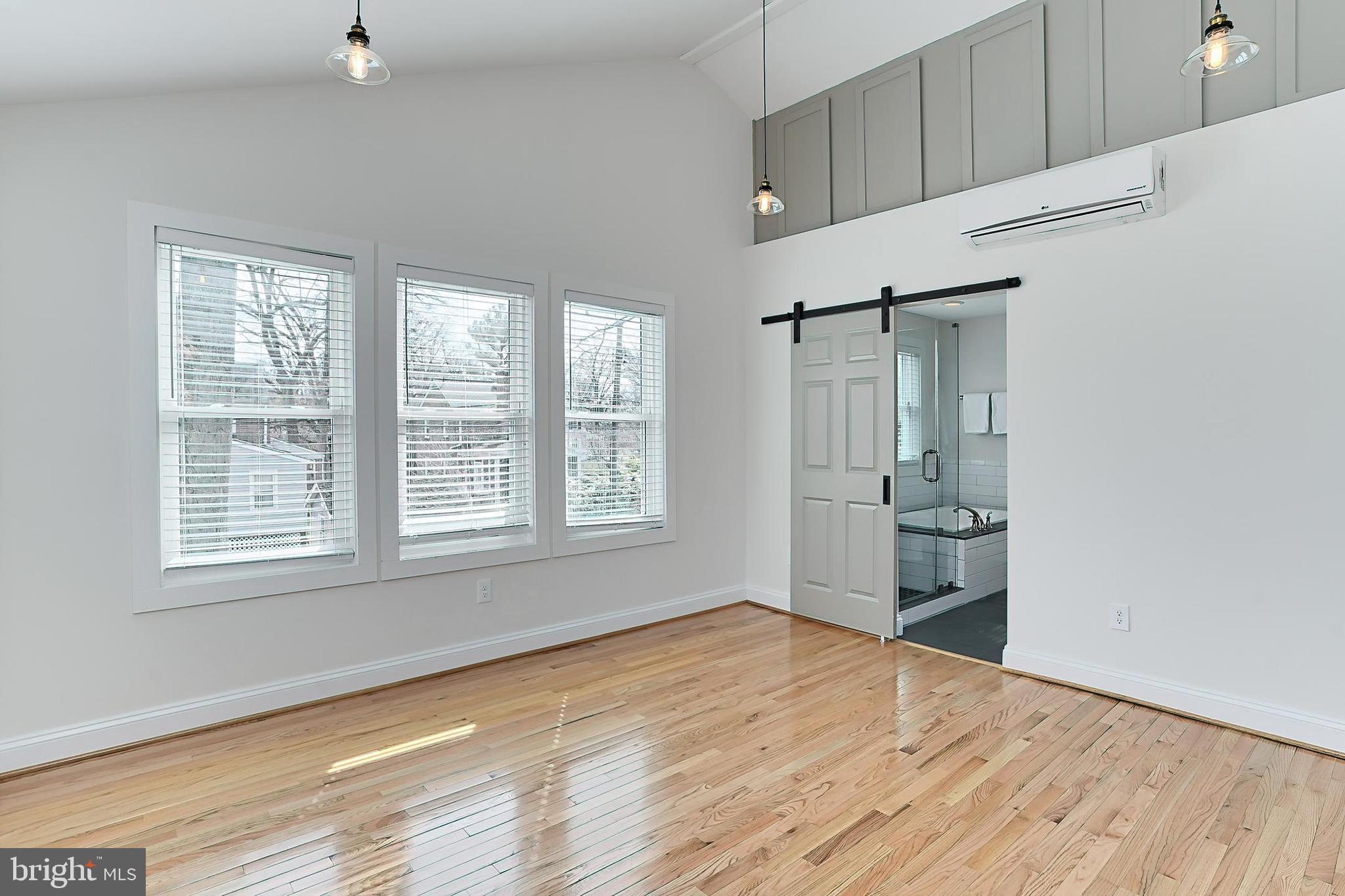 ARLINGTON FOREST - Residential