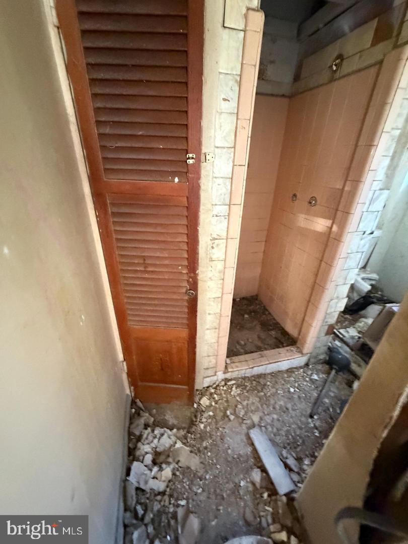 FRANKFORD - Residential Income