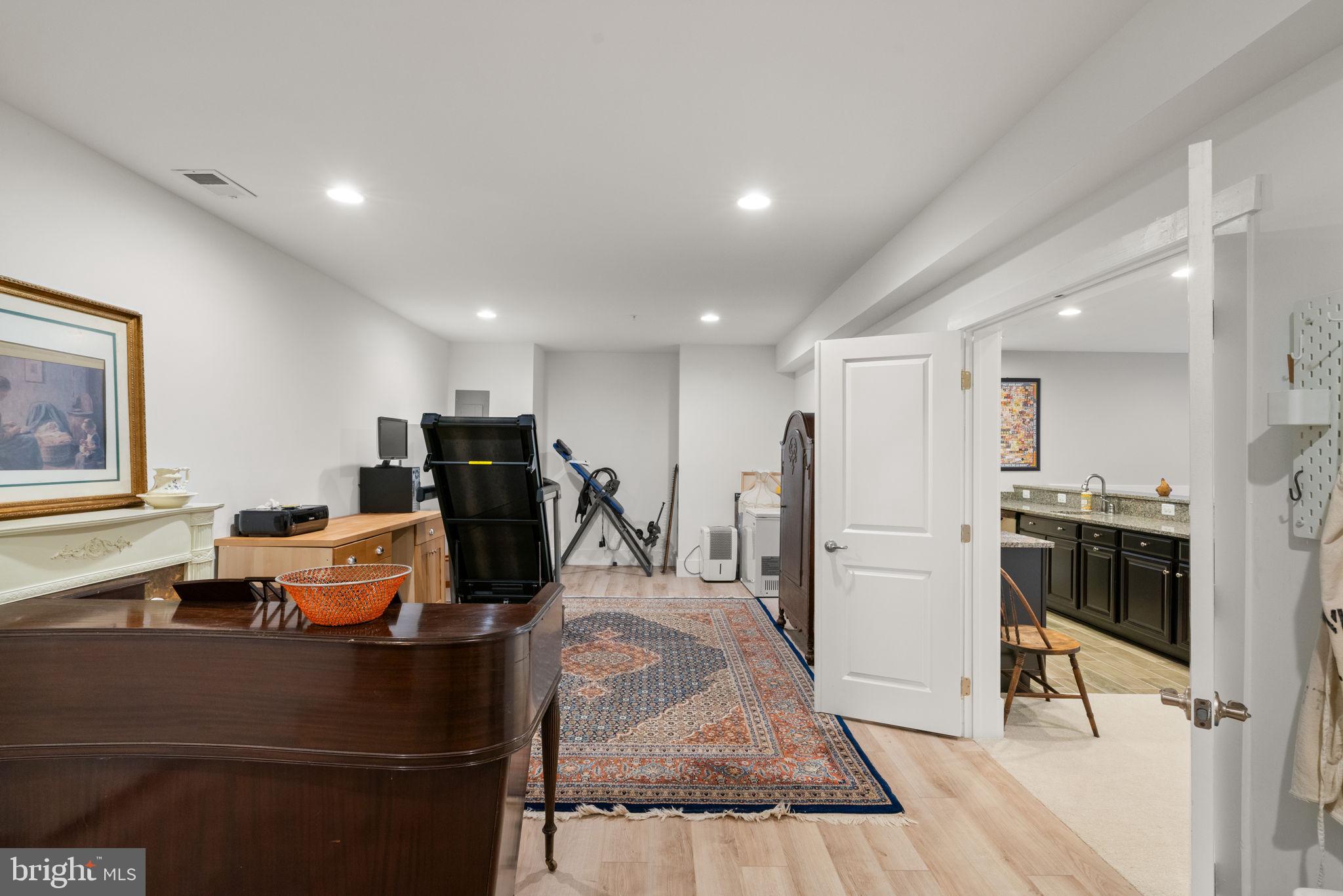 POTOMAC SHORES - Residential