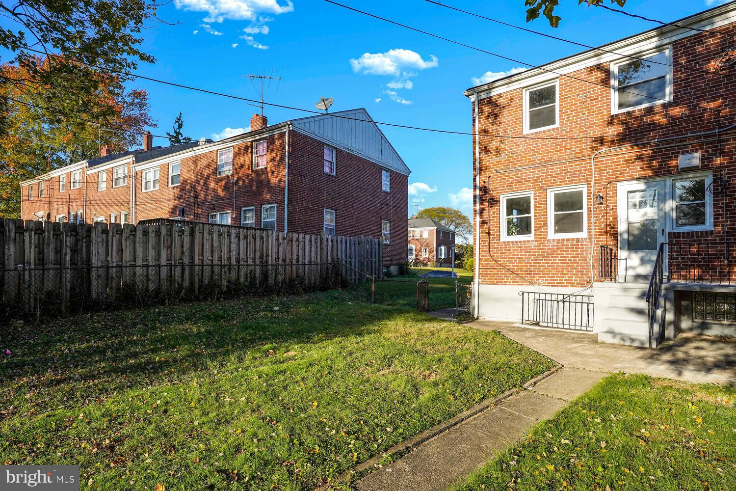 LOCH RAVEN - Residential